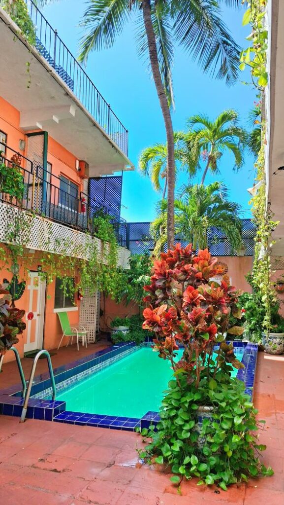 Towne Hotel Nassau Bahamas